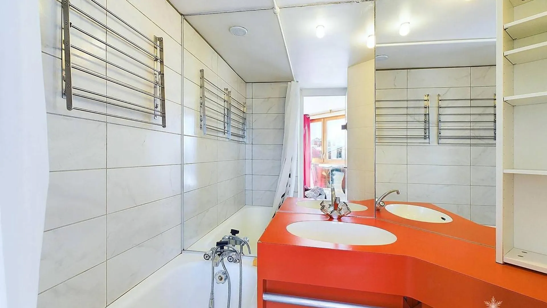 Charmant 2P Avec Parking, Balcon, Pres Des Pistes Et Commerces A Montvalezan - Fr-1-398-509 La Rosiere  Apartment