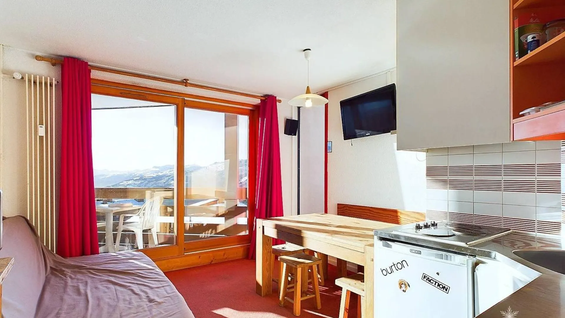 Charmant 2P Avec Parking, Balcon, Pres Des Pistes Et Commerces A Montvalezan - Fr-1-398-509 La Rosiere